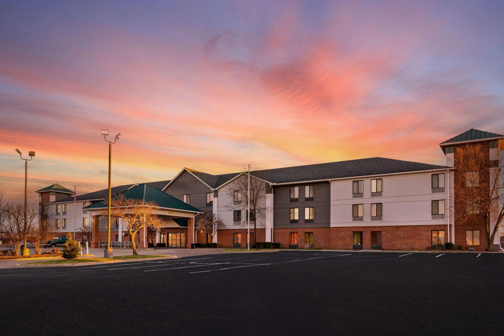 Quality Inn Warrensburg Exterior foto